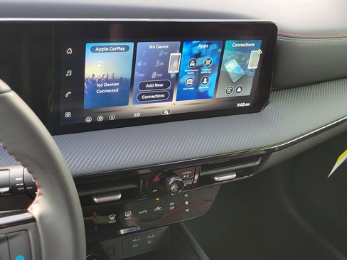 Certified 2026 Nissan Kicks SR FWD image 26