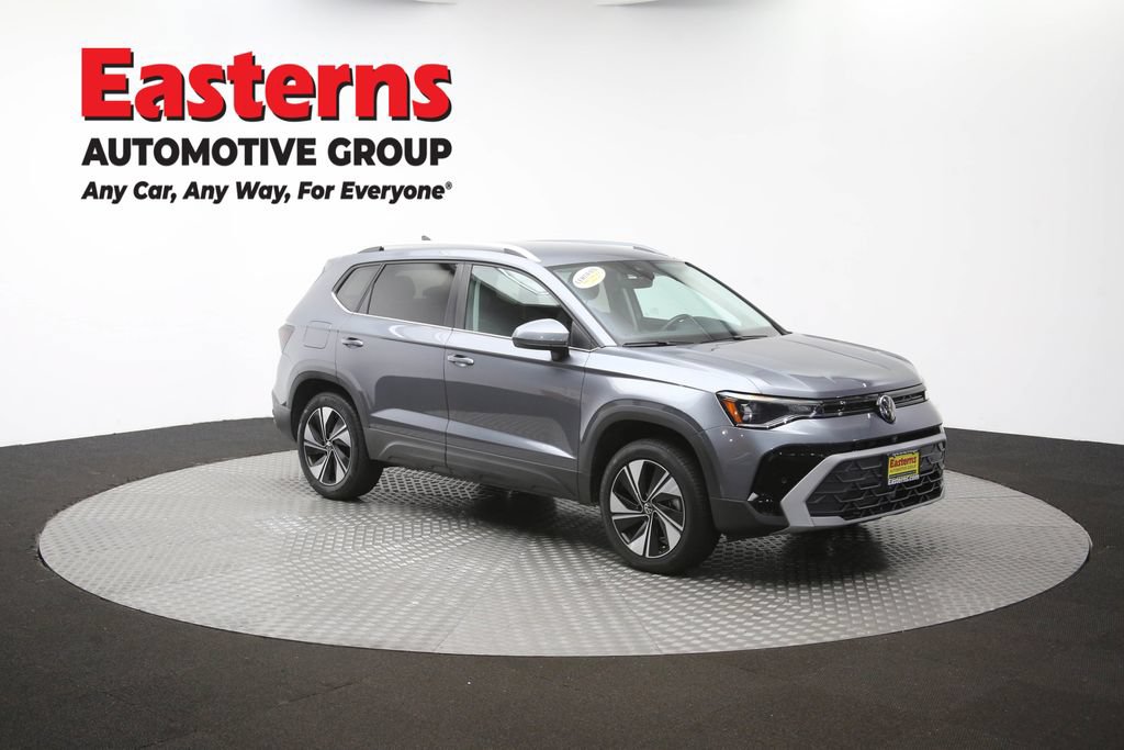 Used 2025 Volkswagen Taos SE AWD/4WD image 48