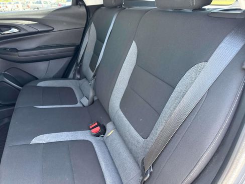 Used 2022 Chevrolet TrailBlazer LT w/ Convenience Package image 9