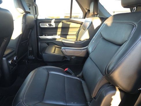Used 2022 Ford Explorer Limited w/ Equipment Group 301A image 10