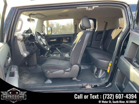 Used 2007 Toyota FJ Cruiser 4WD image 16