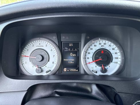 Used 2017 Toyota Sienna SE Premium FWD image 22