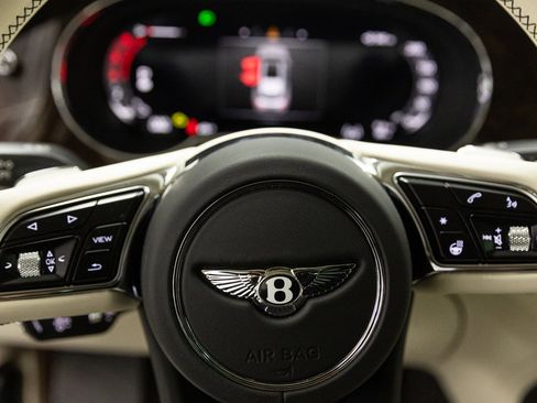 New 2025 Bentley Bentayga Extended Wheelbase image 20