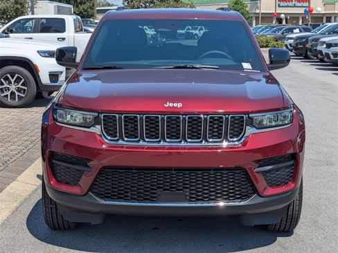 New 2025 Jeep Grand Cherokee 4WD image 10