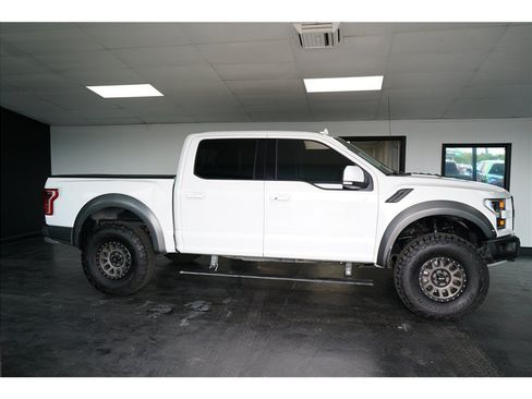 Used 2019 Ford F150 Raptor w/ Equipment Group 802A Luxury AWD/4WD image 8