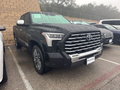 Used 2023 Toyota Tundra Capstone AWD/4WD image 2