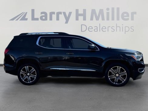 Used 2017 GMC Acadia Denali w/ Technology Package FWD image 7