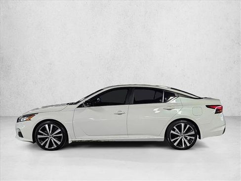 Used 2020 Nissan Altima 2.5 SR w/ Premium Package image 19