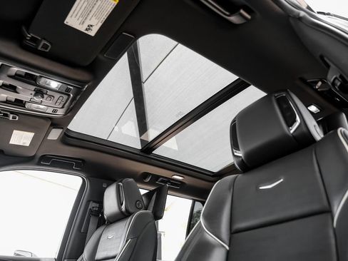 Used 2024 Cadillac Escalade ESV Sport w/ Touring Package AWD/4WD image 4