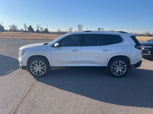 Used 2025 GMC Acadia Denali w/ Super Cruise Package image 4