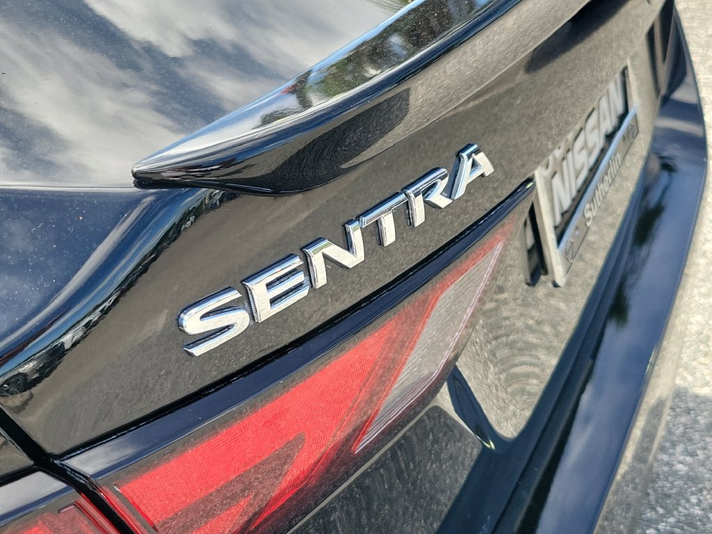 Certified 2025 Nissan Sentra SR FWD image 6