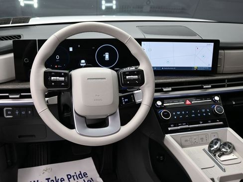 Used 2024 Hyundai Santa Fe Limited image 31