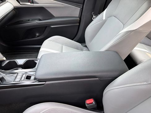 Used 2025 Toyota Camry SE w/ Multimedia Upgrade Package FWD image 13