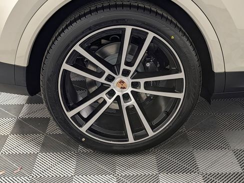 New 2026 Porsche Cayenne Coupe image 13