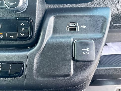 Used 2025 RAM ProMaster 2500 w/ Convenience Group FWD image 28