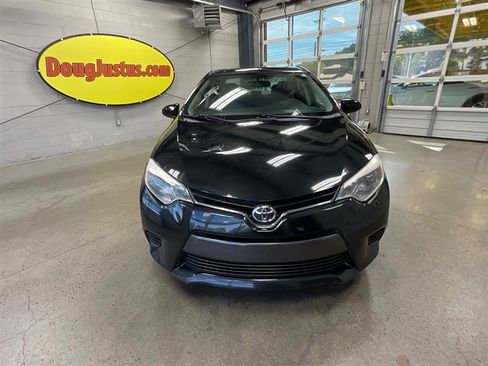Used 2016 Toyota Corolla LE FWD image 8