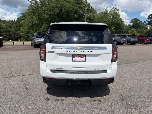 Used 2023 Chevrolet Suburban Premier AWD/4WD image 3