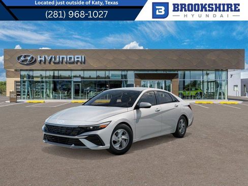 New 2026 Hyundai Elantra SE image 1