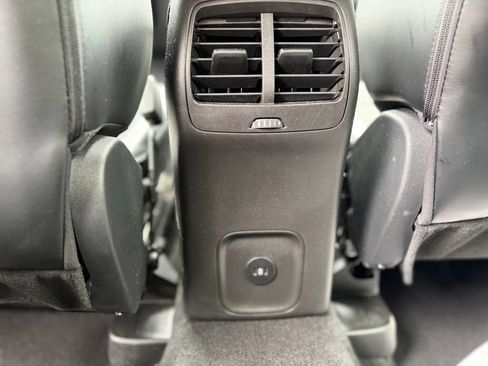 Used 2025 Ford Escape Active AWD/4WD image 13