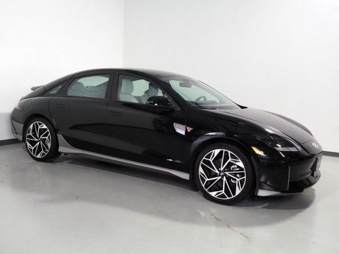 Used 2023 Hyundai Ioniq 6 SEL image 1