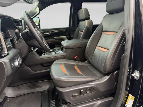Used 2024 GMC Sierra 2500 AT4 w/ AT4 Premium Plus Package AWD/4WD image 10