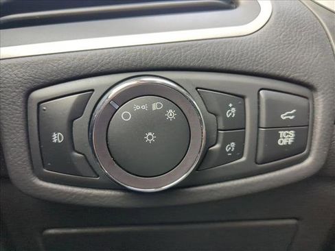 Used 2020 Ford Edge SEL w/ Convenience Package image 11