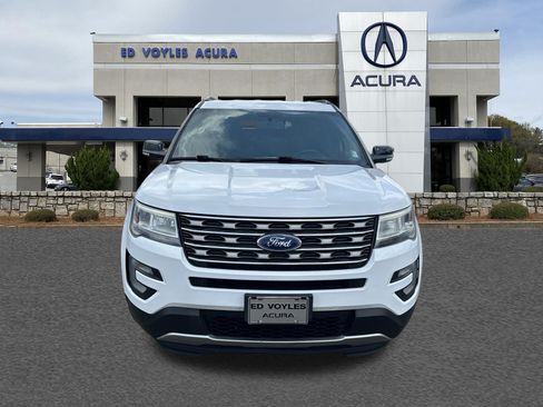 Used 2017 Ford Explorer XLT w/ Equipment Group 201A FWD image 2
