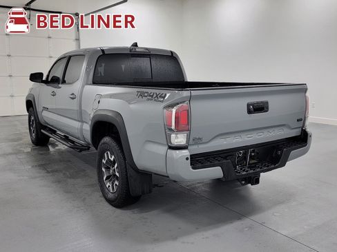 Used 2020 Toyota Tacoma TRD Off-Road w/ TRD Premium Off Road Package AWD/4WD image 6