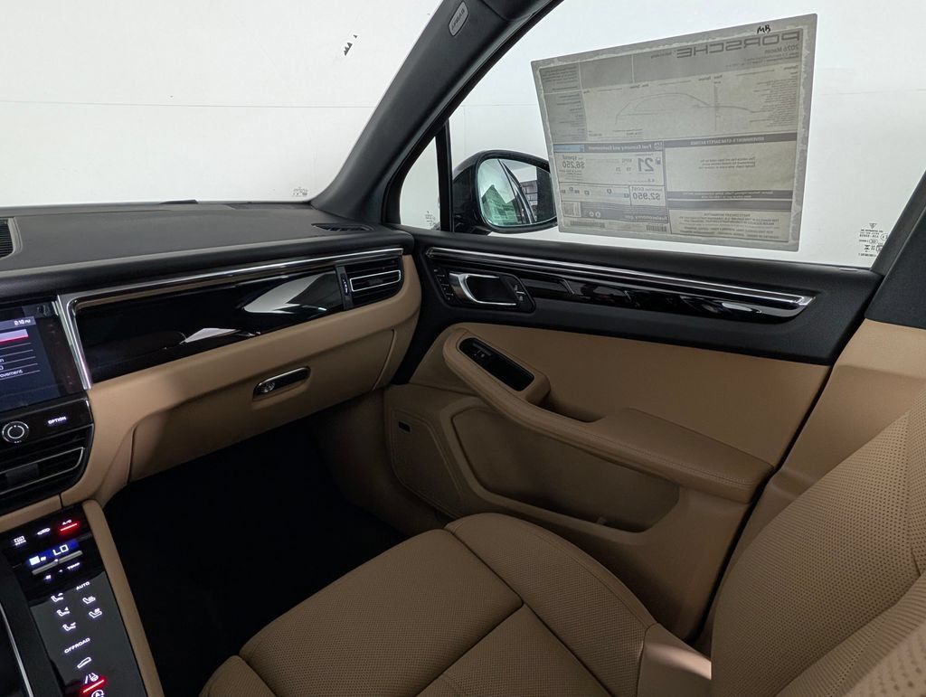 New 2026 Porsche Macan AWD/4WD image 23