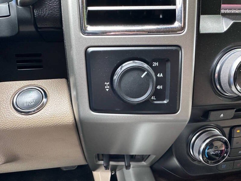 Used 2015 Ford F150 Lariat w/ Equipment Group 502A Luxury AWD/4WD image 19