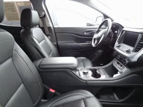 Used 2023 GMC Acadia SLT image 8