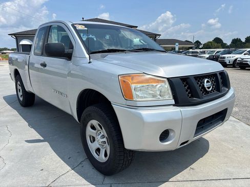 Used 2014 Nissan Titan S RWD image 2