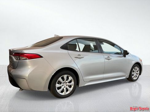 Certified 2025 Toyota Corolla LE FWD image 4