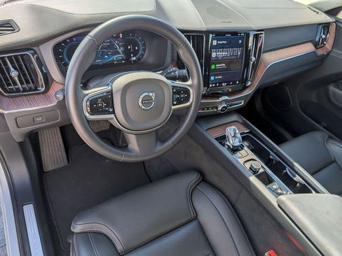 Used 2023 Volvo XC60 B6 Ultimate w/ Climate Package image 24
