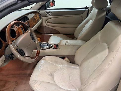 Used 2001 Jaguar XK8 Convertible image 15