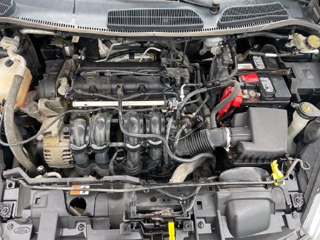 Used 2015 Ford Fiesta SE FWD image 30