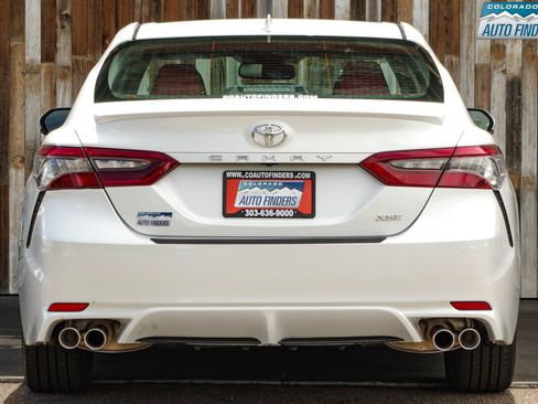 Used 2022 Toyota Camry XSE FWD image 5