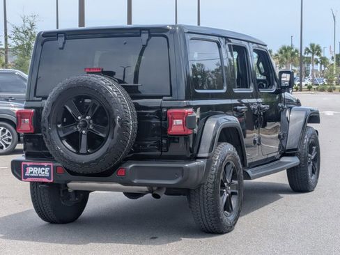 Used 2021 Jeep Wrangler Unlimited Sahara image 5