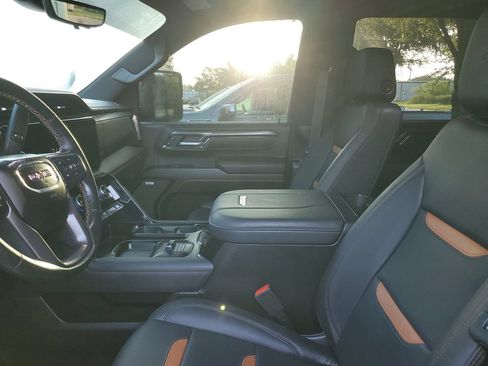 Used 2025 GMC Sierra 2500 AT4 w/ AT4 Premium Plus Package AWD/4WD image 19