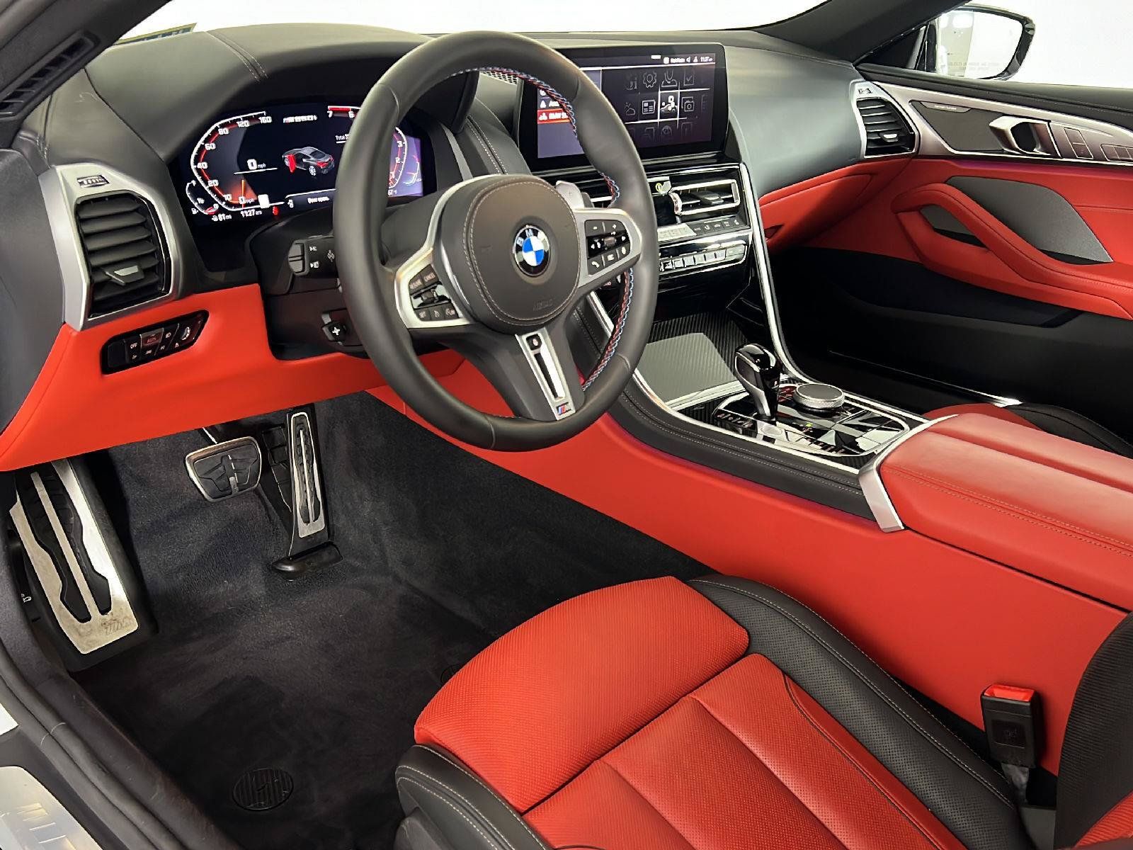 Used 2025 BMW M850i xDrive Coupe w/ M Sport Professional Package AWD/4WD image 31