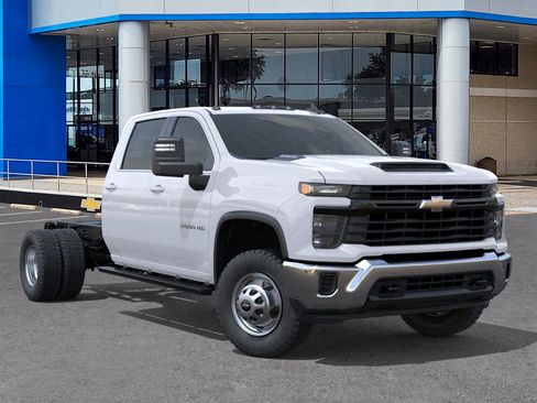 New 2025 Chevrolet Silverado 3500 W/T image 7