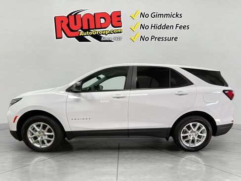 Used 2024 Chevrolet Equinox LS w/ LS Convenience Package AWD/4WD image 3