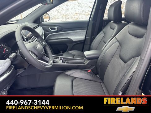 Used 2025 Jeep Compass Latitude w/ Sun & Sound Group image 12