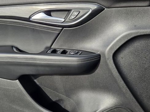 Used 2023 Buick Envision Preferred image 22