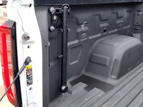 Used 2024 GMC Sierra 1500 AT4 w/ AT4 Preferred Package AWD/4WD image 46