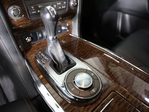 Used 2017 Nissan Armada Platinum w/ Interior Lighting Package image 22