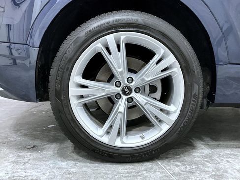 Used 2023 Audi Q8 Prestige image 23