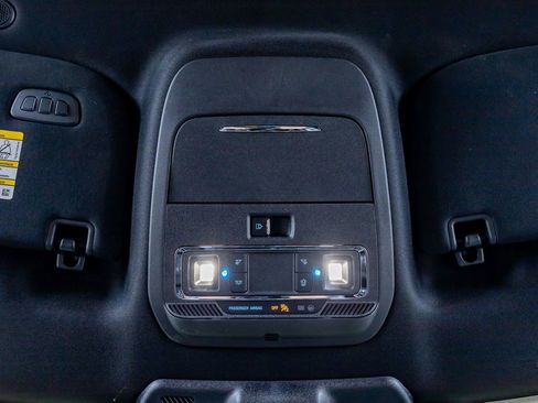 Used 2025 Ford F150 Platinum w/ FX4 Off-Road Package AWD/4WD image 29