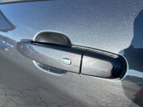 Used 2022 Chevrolet Equinox LS AWD/4WD image 14