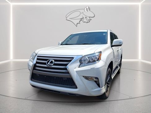 Used 2018 Lexus GX 460 Premium w/ Premium Package AWD/4WD image 2